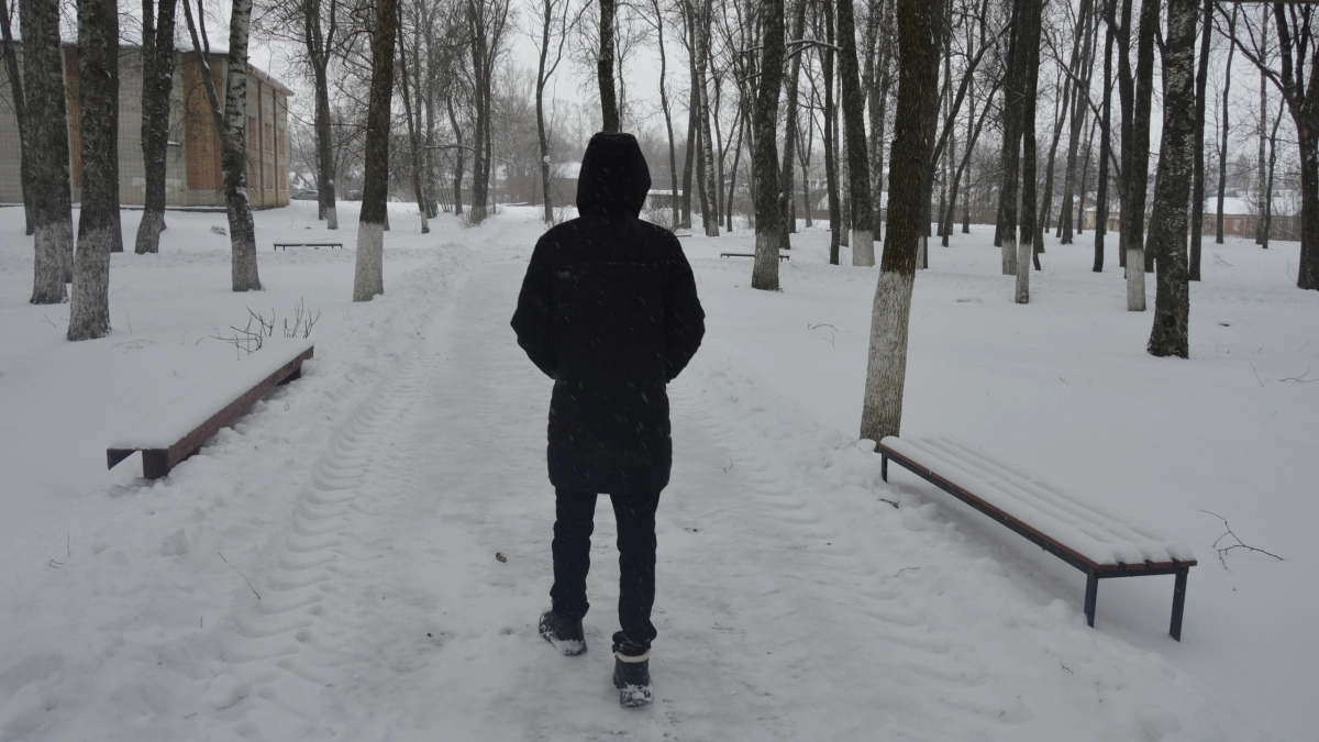 Кажется странным, но у этого есть причина: одиночество во взрослом возрасте часто берёт начало в детстве
