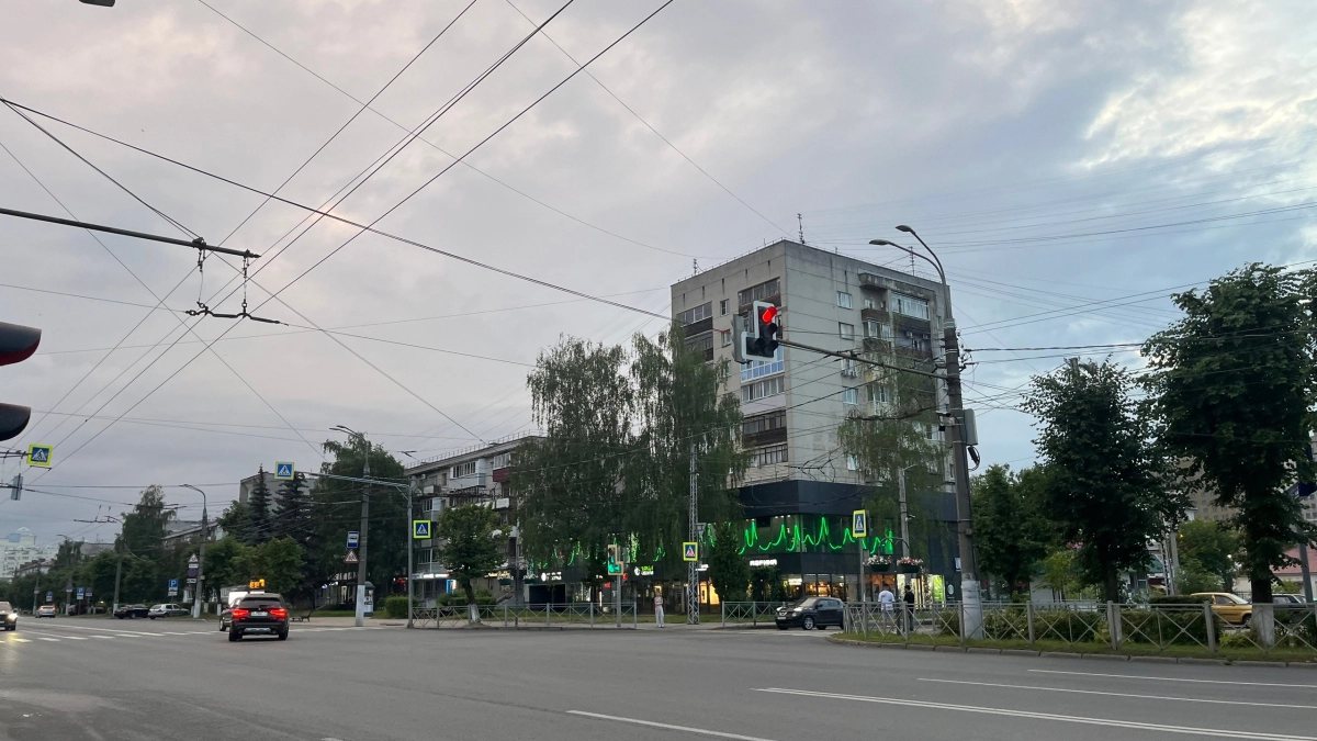 Верховный суд поставил точку в вопросе: когда проезд на желтый свет считается нарушением