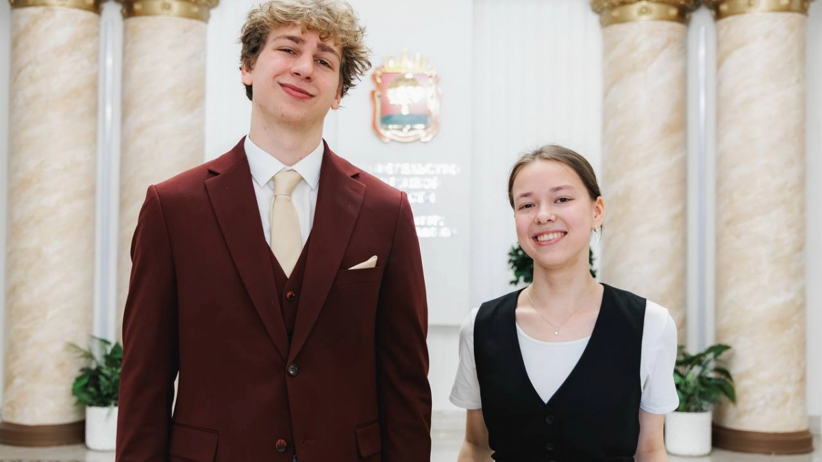 Липецкий школьник посвятил 200 баллов по ЕГЭ бабушке