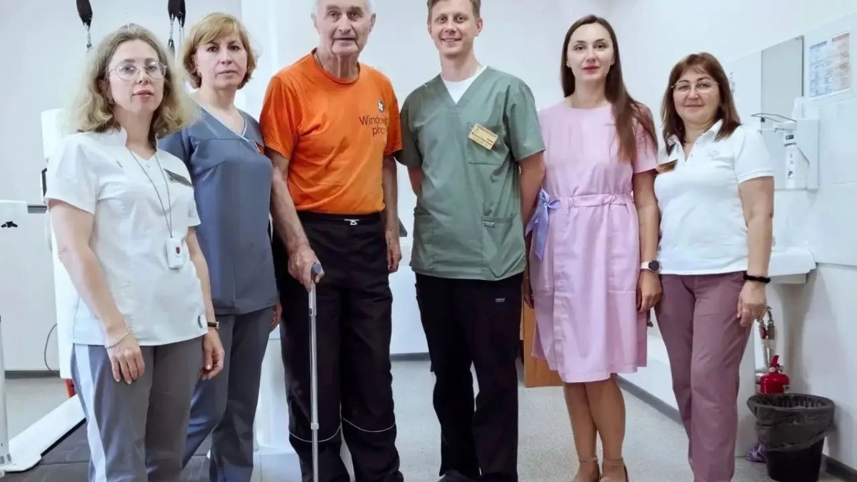 Пенсионер из Липецка пережил второй инсульт и снова пошёл после курса реабилитации