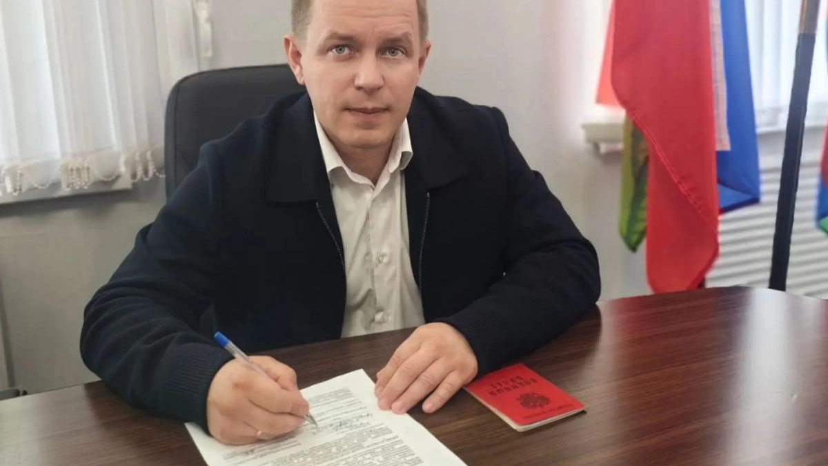 Глава Воловского округа подписал контракт с Минобороны