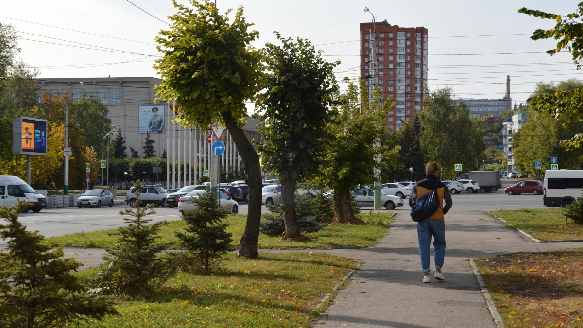 Почему мужчина остаётся рядом с женщиной: мнение психолога Михаила Лабковского
