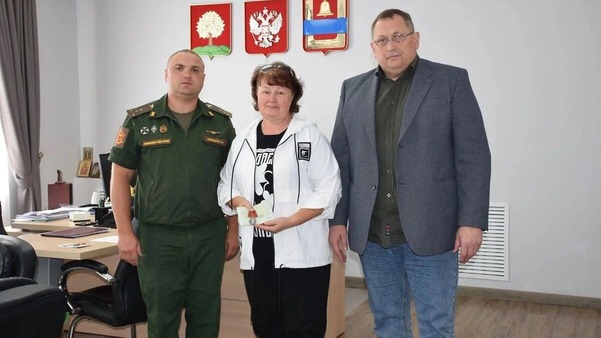 В Липецкой области передали награды родственникам погибших бойцов