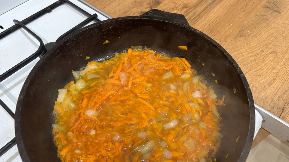 Что жарить первым — лук или печень: вот как сделать блюдо сочным и вкусным - запомните раз и навсегда