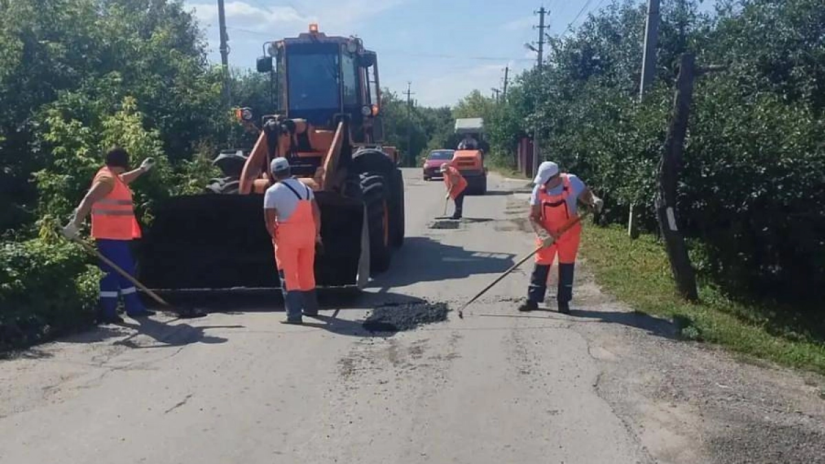 Более 700 м² дорог приведут в порядок до конца недели