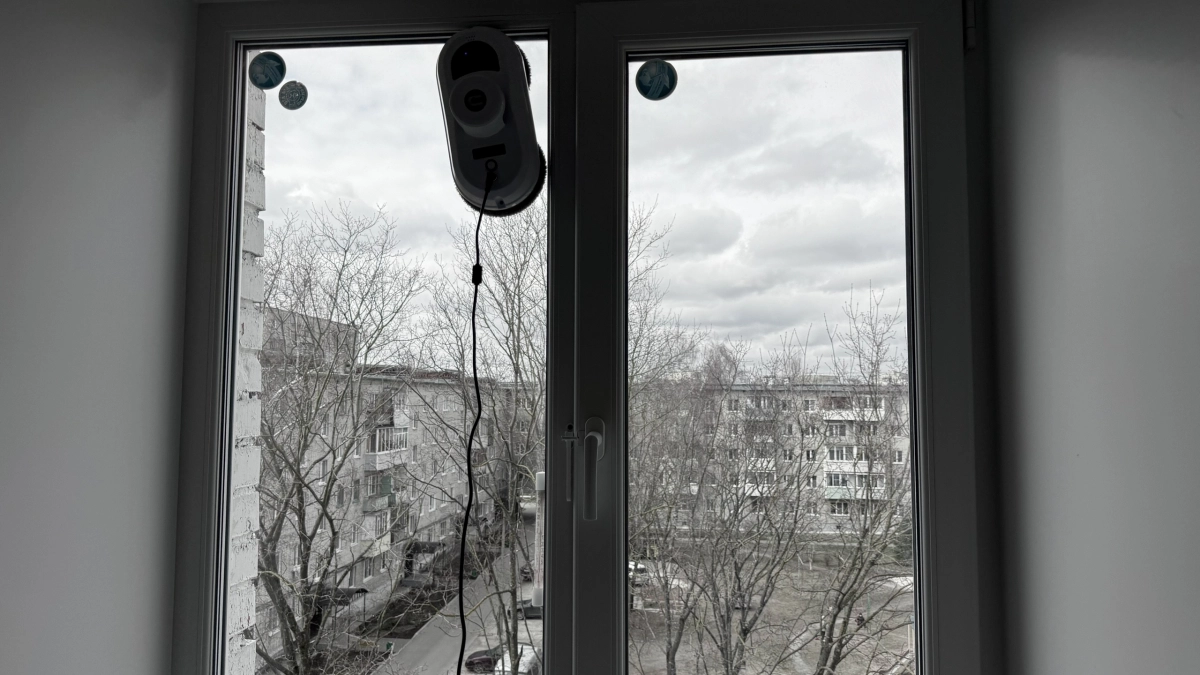 2 пакетика в воду в августе — и окна до зимы настолько прозрачные, что их будто нет: про пыль и разводы забыла