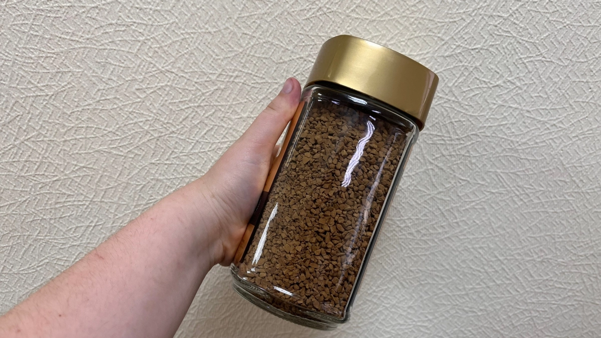 Банки из-под кофе собираю по знакомым: 3 толковые вещи для дома и дачи – незаменимы в быту