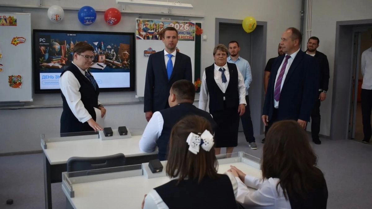 В Измалково школьники пошли на линейку в обновлённую школу за 586 млн