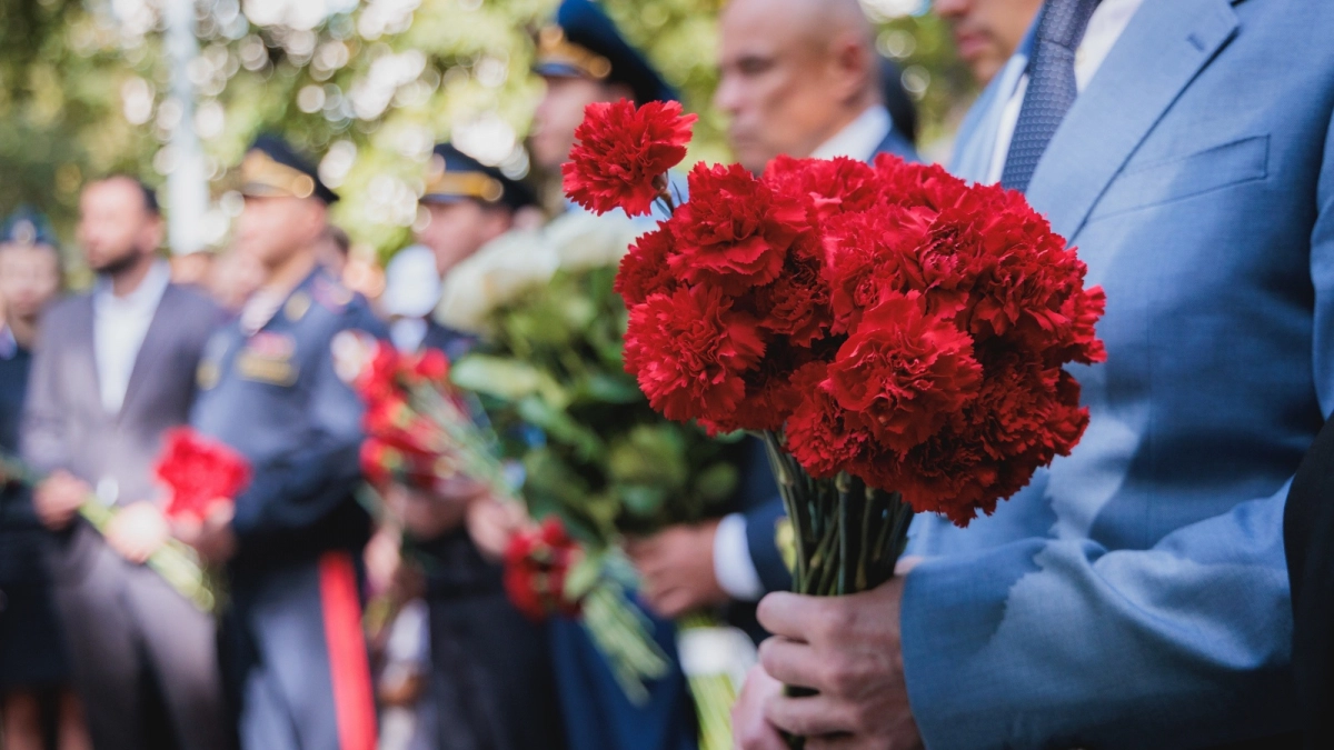 Липчане почтили память детей Беслана в Верхнем парке