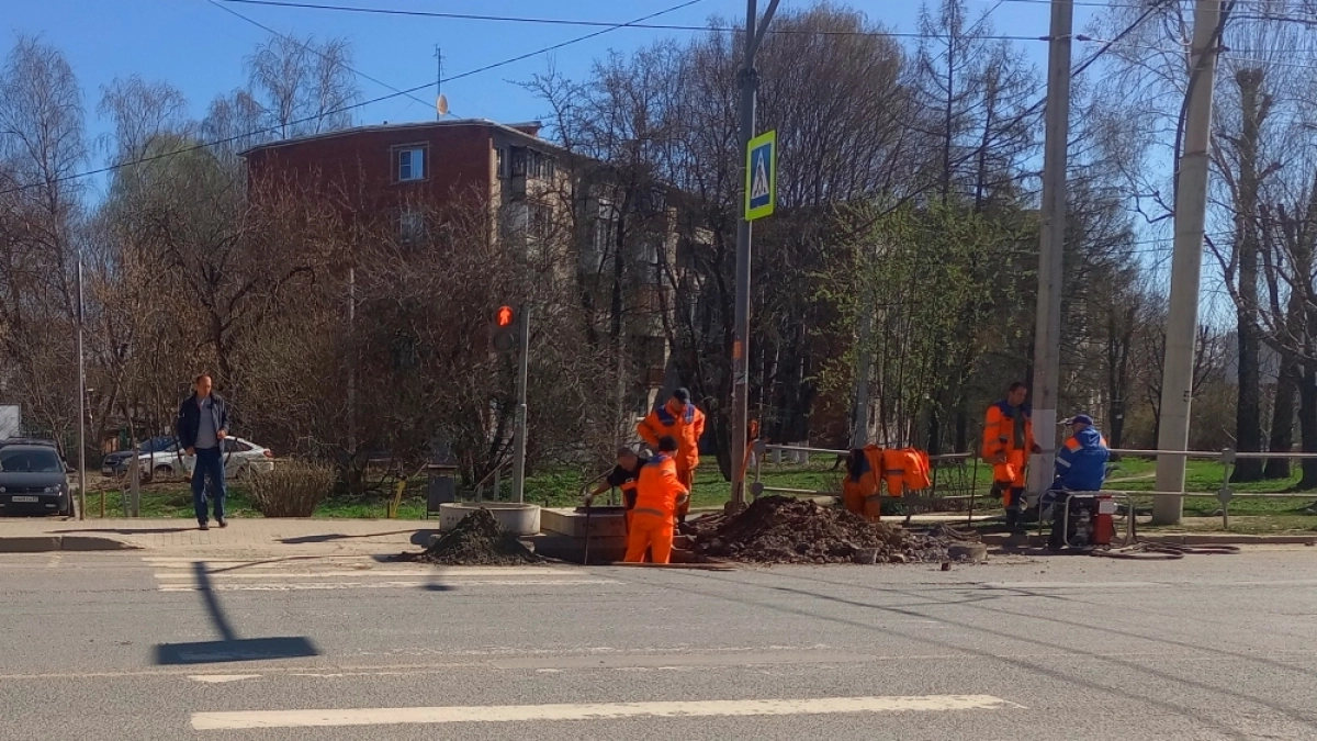 На улице Студеновской в Липецке обнаружена новая утечка на водопроводных сетях