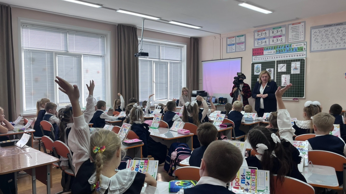 Школьники будут отдыхать 12 дней подряд: названы график и даты осенних каникул 2026 года