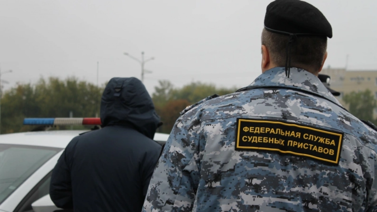 Липецкие приставы арестовали 8 машин за долги на 2,5 млн
