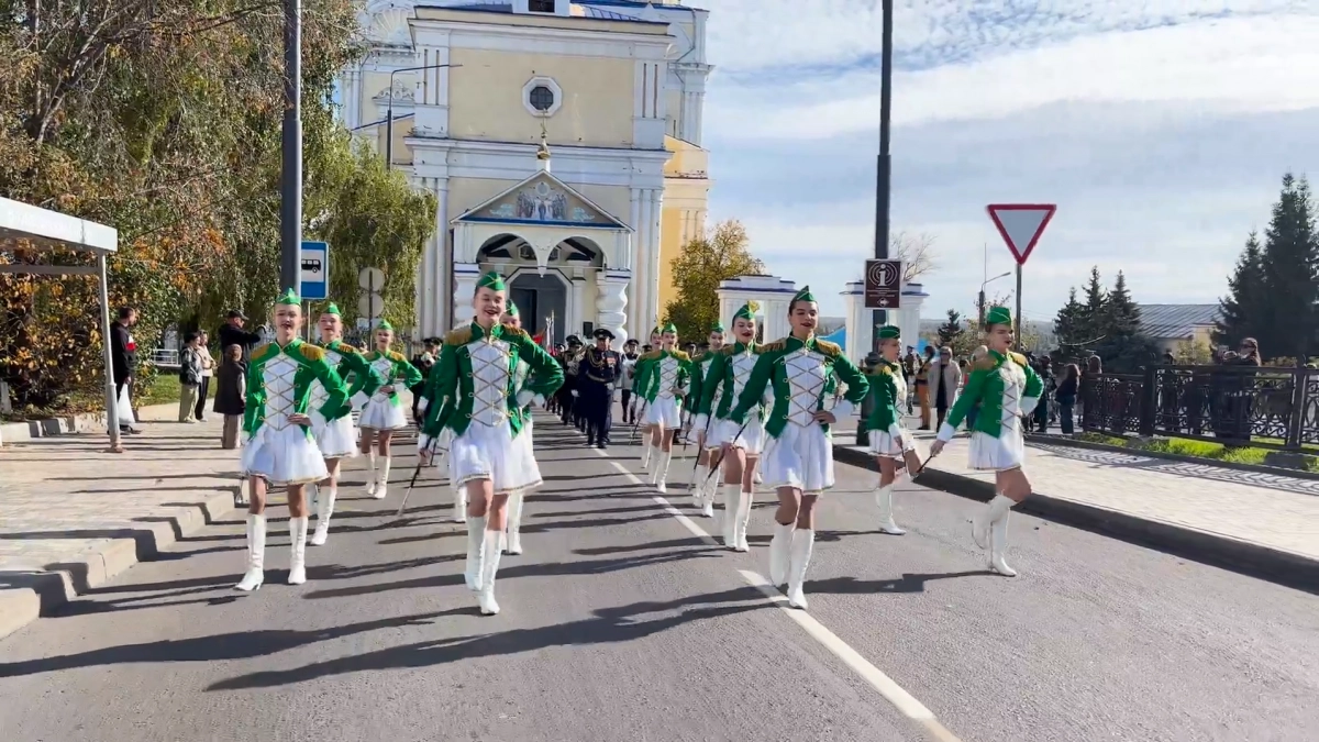 В Ельце проходит фестиваль «Нежинские гусары»