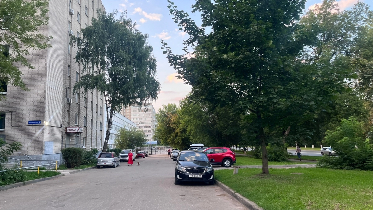 Минтранс поставил точку: что известно о запрете парковок во дворах в 2026 году