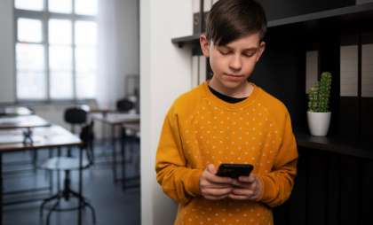 Липецких подростков используют в криминальных схемах с банковскими картами