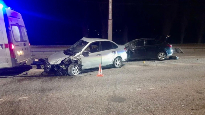 На Октябрьском мосту погибли два человека
